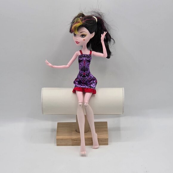 OG Monster High Draculaura Doll 2008 Art Class Edition With Heart Cheek Tattoo B - Picture 1 of 6